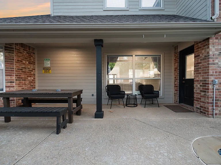 508 Bretts Way — Photo 29