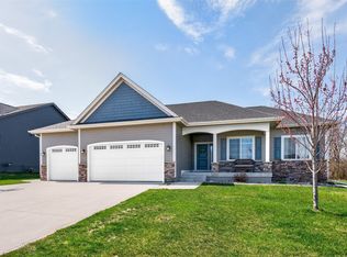 930 Cardinal Dr, Polk City, IA 50226