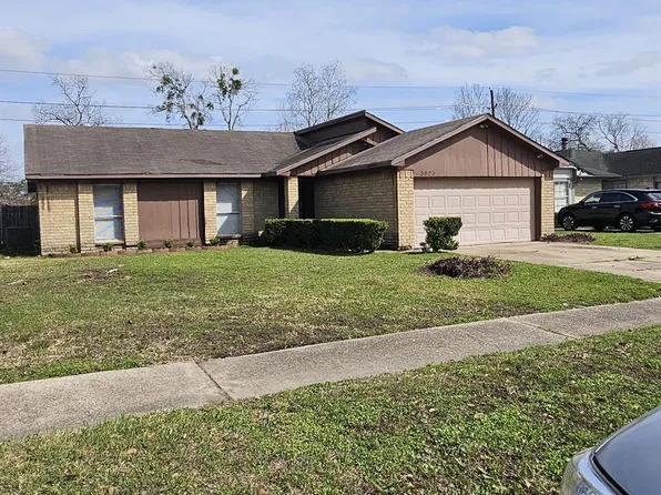 3923 Cedar Gardens Dr, Houston, TX 77082
