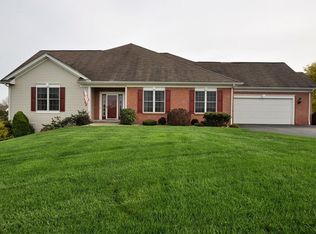 71 Ashbrook Cir, Webster, NY 14580