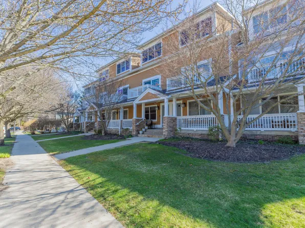 717 Water St #4, Saugatuck, MI 49453