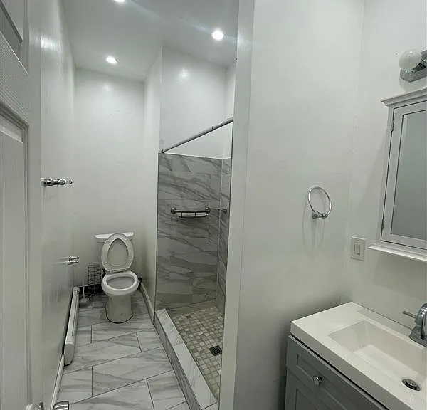 51 Lexington Ave #1 — Photo 1