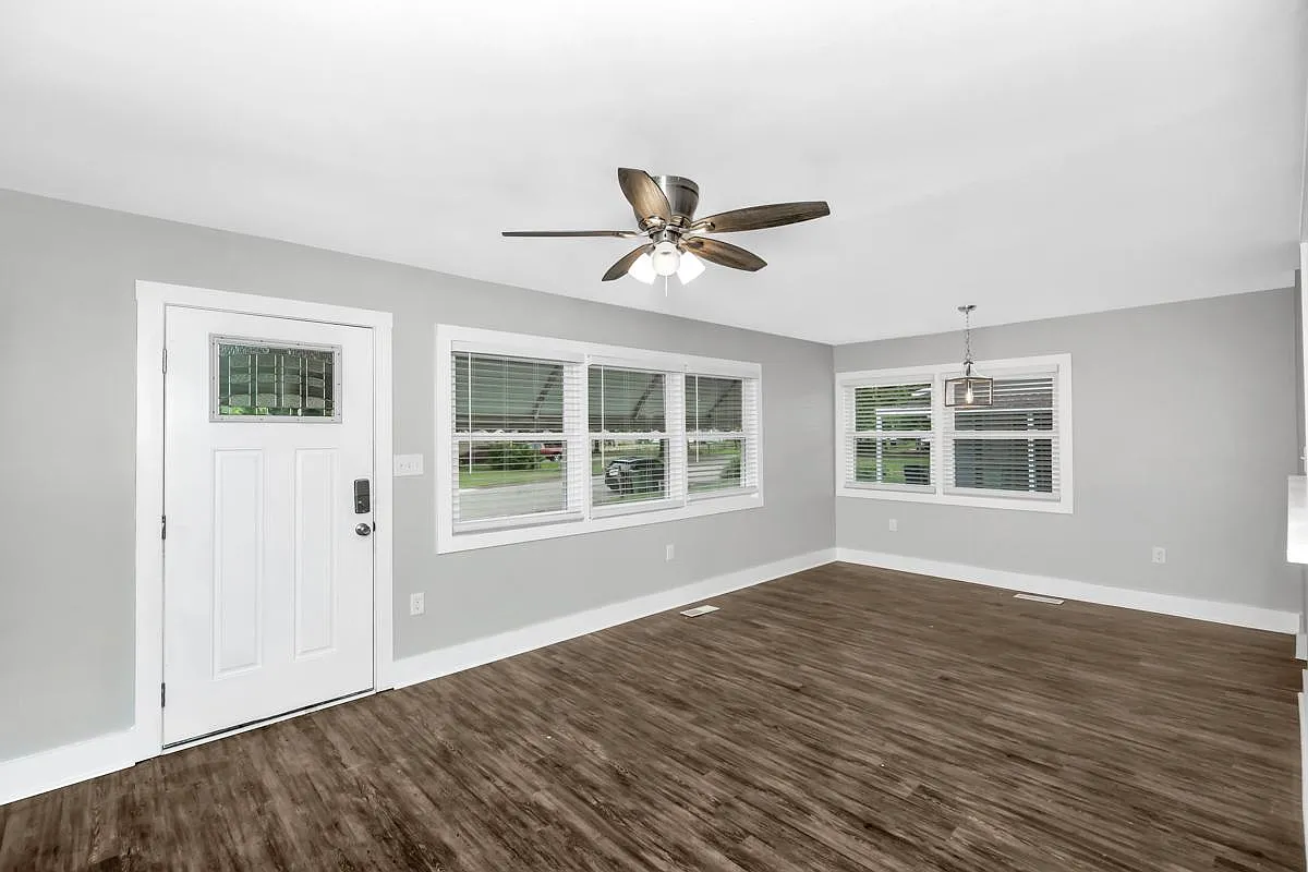 3 bed, 1229 sqft, $1,500 — Photo 4