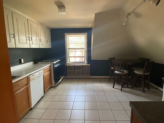 2nd image of 160 N Washington St APT 5