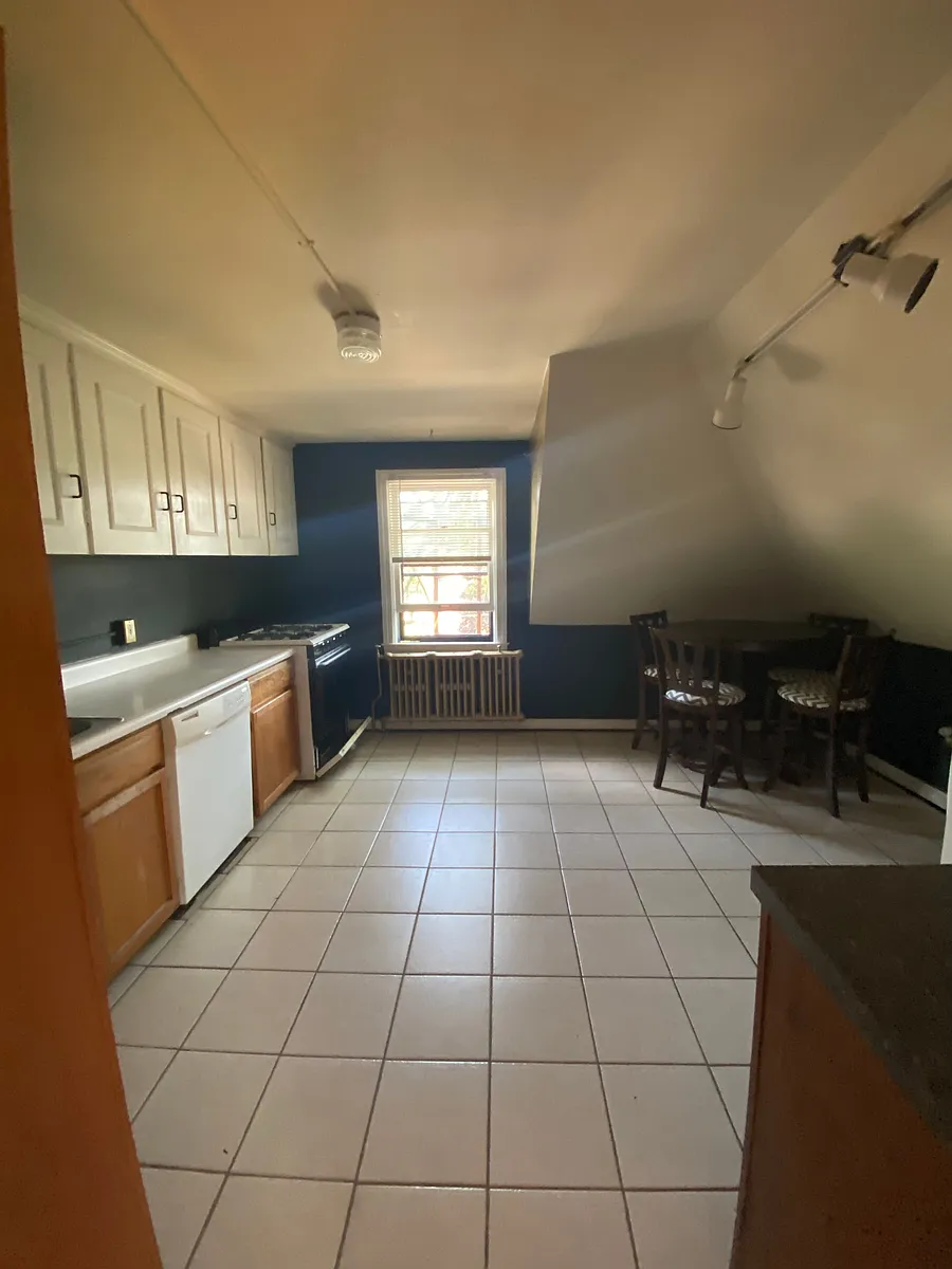 Building Photo - 160 N Washington St #5