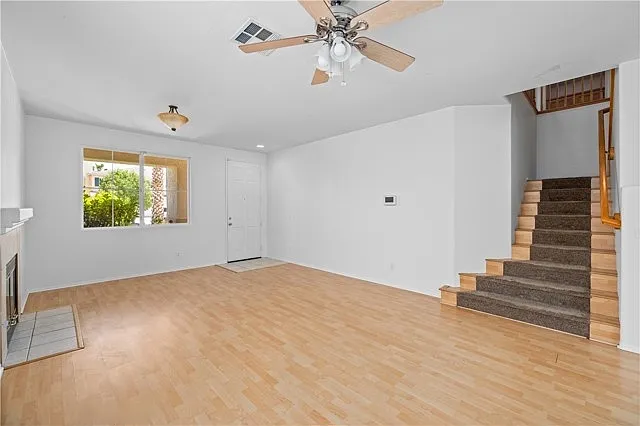 39221 Chantilly Ln — Photo 14