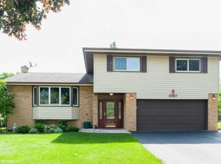 1087 Peace Dr, Wheeling, IL 60090