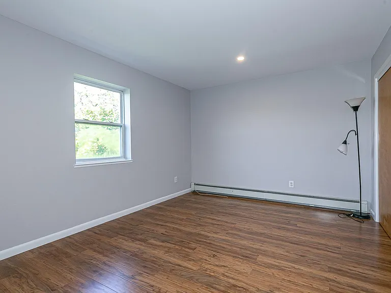 40 Herb Hill Rd #I — Photo 9