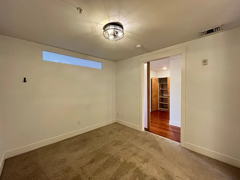 838 SE 38th Ave #302 — Photo 25
