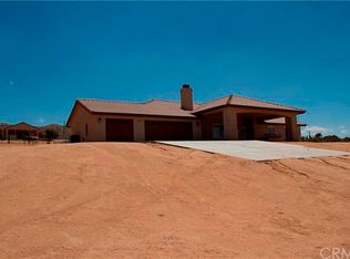 25671 Roundup Way, Apple Valley, CA 92308