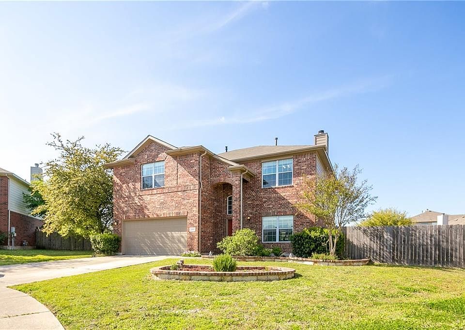 1st image of 140 Amberwood Ct