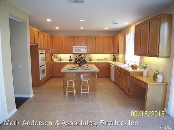 5th image of 1110 Sawtooth Dr