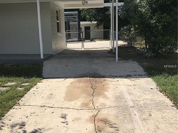 5th image of 1448 W Wellington Dr