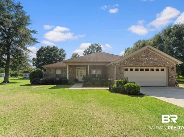 1112 Fridge Dr, Atmore, AL 36502