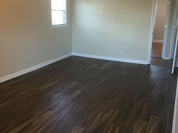 3rd image of 3436 Lewis Ln