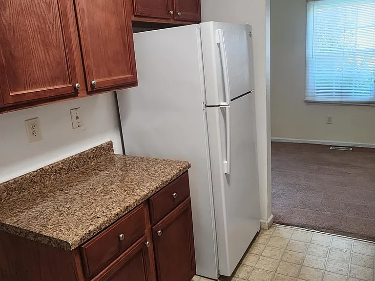 535 State St #1 — Photo 9