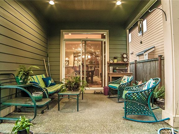 3rd image of 3023 Bella Ct SE