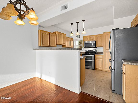 3rd image of 3753 Cardinal Blvd APT 2
