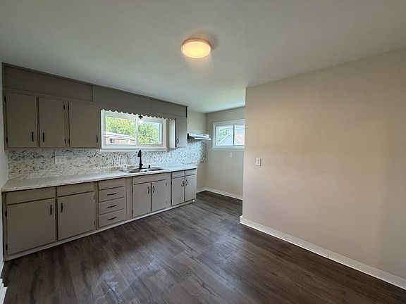 5th image of 112 Hickory Avenue