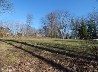 Summit Ave, Hunlock Creek, PA 18621