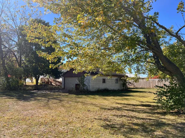 510 N Vermillion St, Paxton, IL 60957