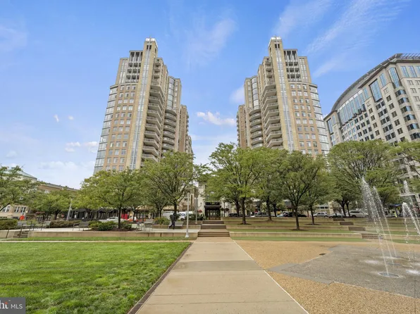 11990 Market St Unit 1211, Reston, VA 20190