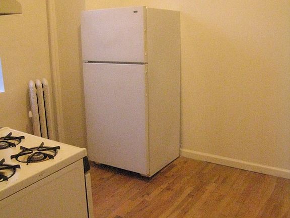 5th image of 290 Clinton St APT 1C