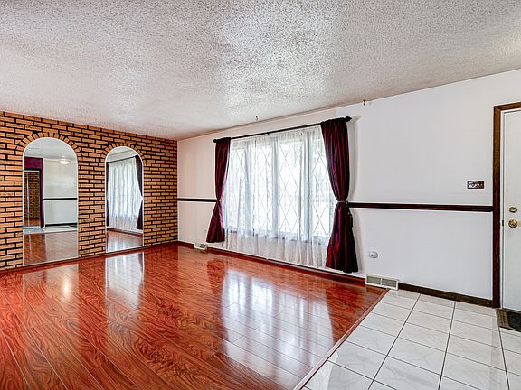 5th image of 6770 W 91st Pl