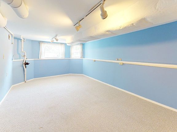 2nd image of 3804 N Drake Ave #Basement