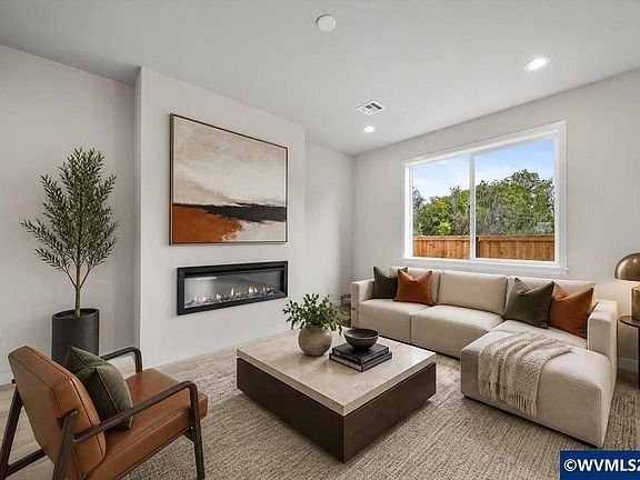 5th image of 7423 SE Berg Dr