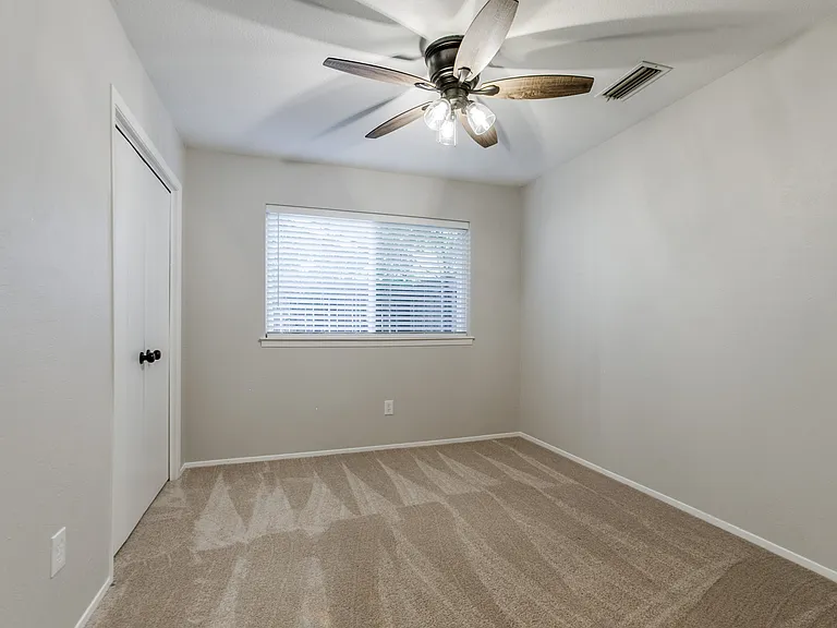 2705 Forest Park Dr — Photo 12