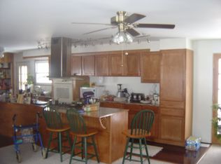 484 Lakeview Ave, Conneaut, OH 44030