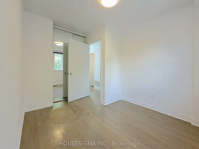 116 Cranbrooke Ave #MAIN — Photo 22