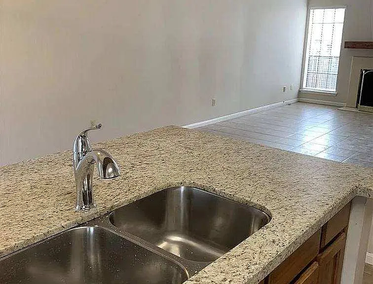 1620 Wellington Pl #502 — Photo 4