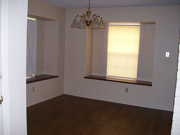4th image of 4301 Mountain View Dr