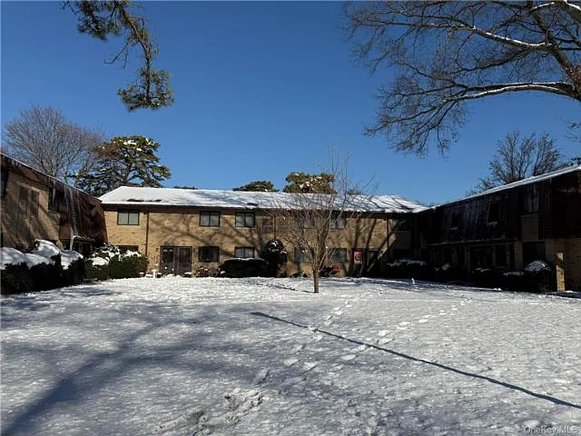 55 Pinebrook Pl — Photo 1
