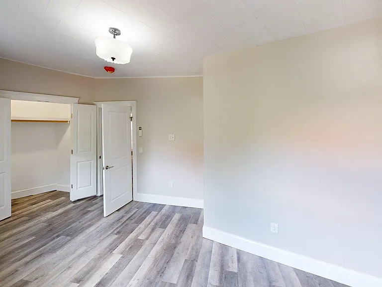 108 Meridian St #3 — Photo 8