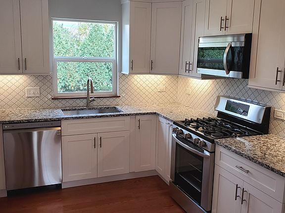 4th image of 25504 Blue Bell Ln