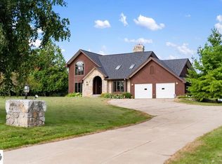 5939 Barnard Rd, Charlevoix, MI 49720