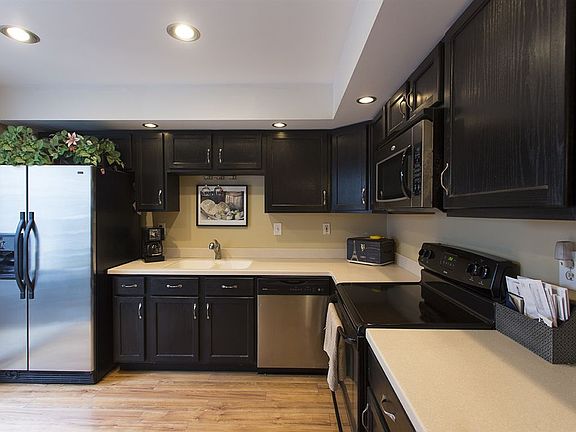 2nd image of 1516 Missouri St APT 2