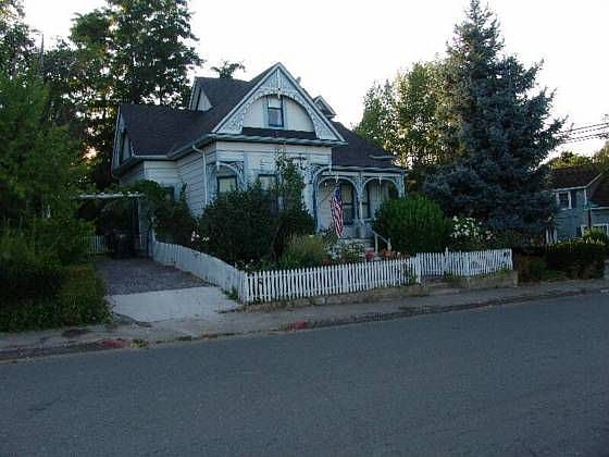 1st image of 118 School St