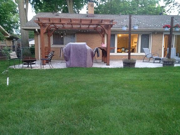 2nd image of 22596 Locust Ln