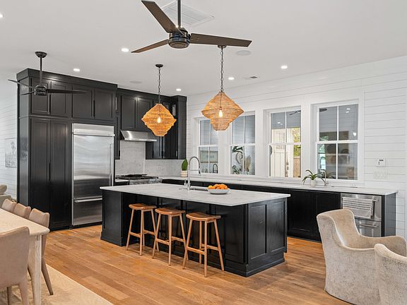 2nd image of 733 Atlantic St