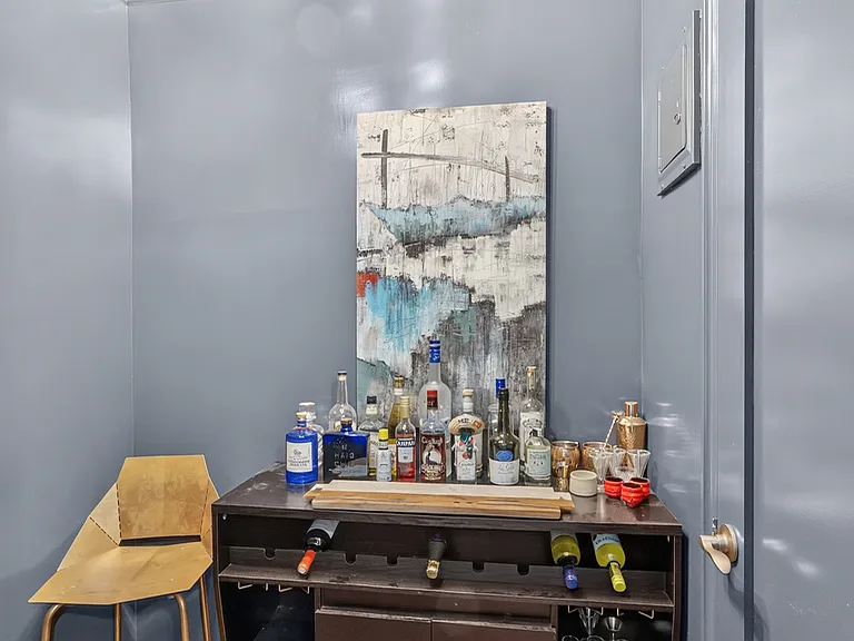 303 E 37th St #5-B — Photo 5