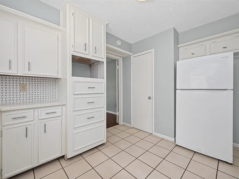 5703 Green Timbers Dr — Photo 13