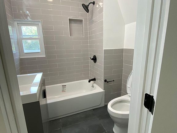 5th image of 87 S 16th St #3