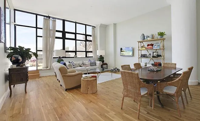 Sold by Compass | media 2