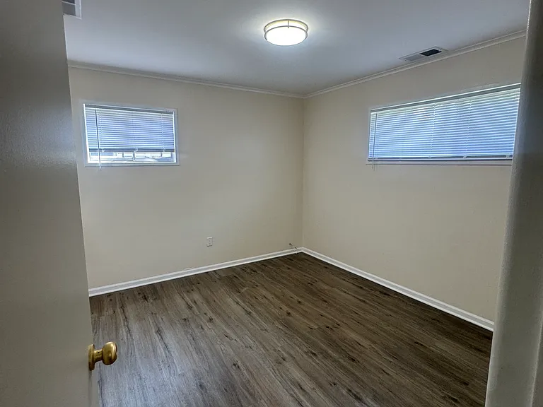 16225 Clifton Park Ave — Photo 7