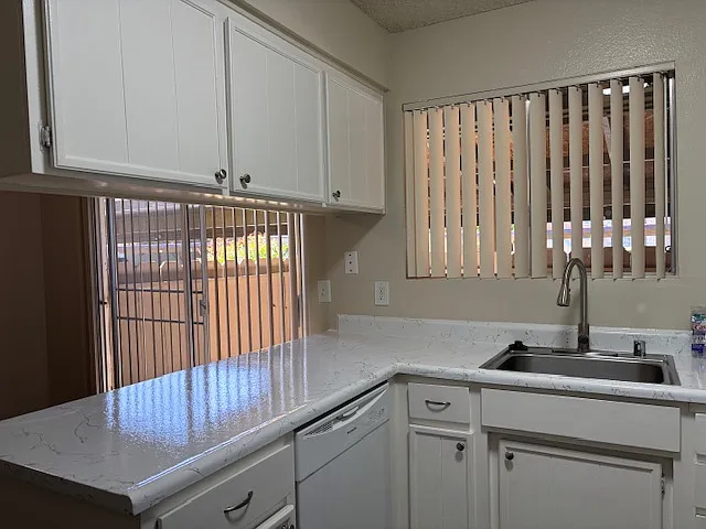 Oakwood Apartments — Photo 22