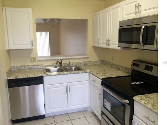 2nd image of 2760 King Oak Cir